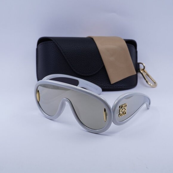 Loewe LW40108I 24C Shield Sunglasses – Light Grey Gold\Grey Gold Mirror - Picture 1 of 10